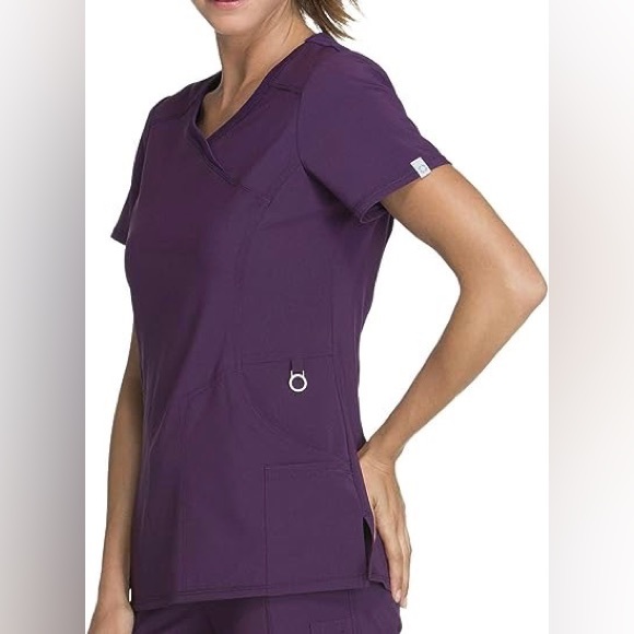 Cherokee Infinity scrub top - Picture 2 of 2